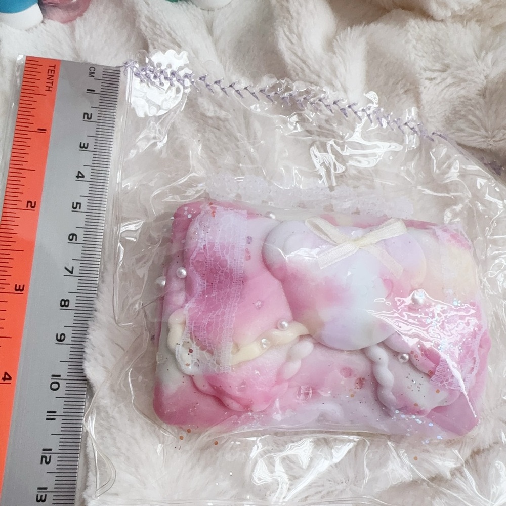 Taba Squishy - Picture 5 of 5